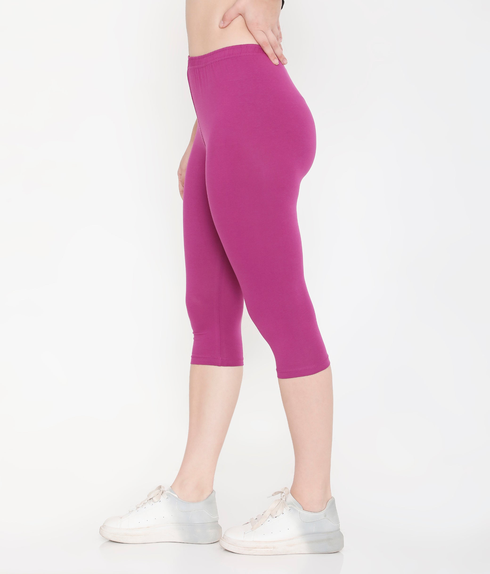 WOMEN SOLID PURPLE SOFT COTTON EVERYDAY CAPRI