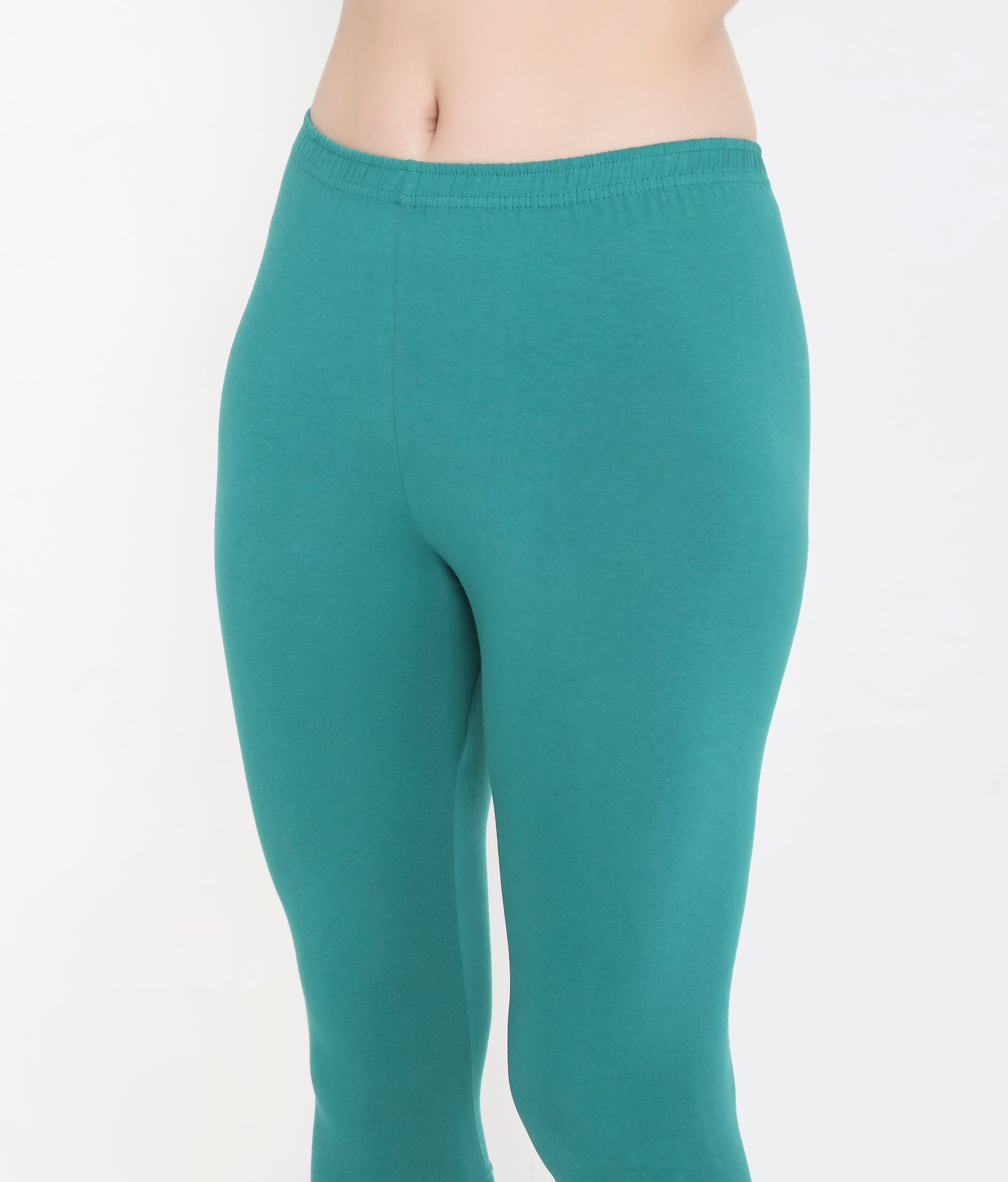 SOLID GREEN SOFT COTTON EVERYDAY CAPRI FOR WOMEN