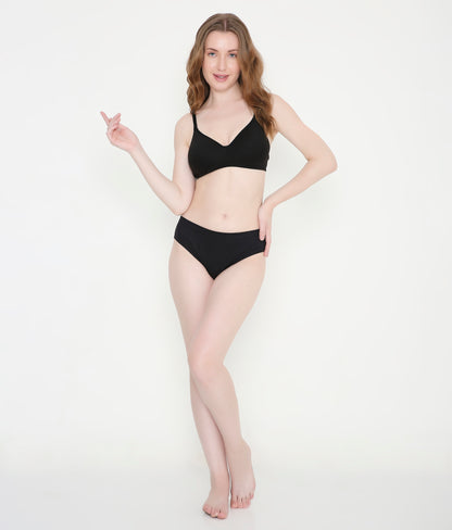 Women's Solid Black Lightly Padded Everyday T-Shirt Bra