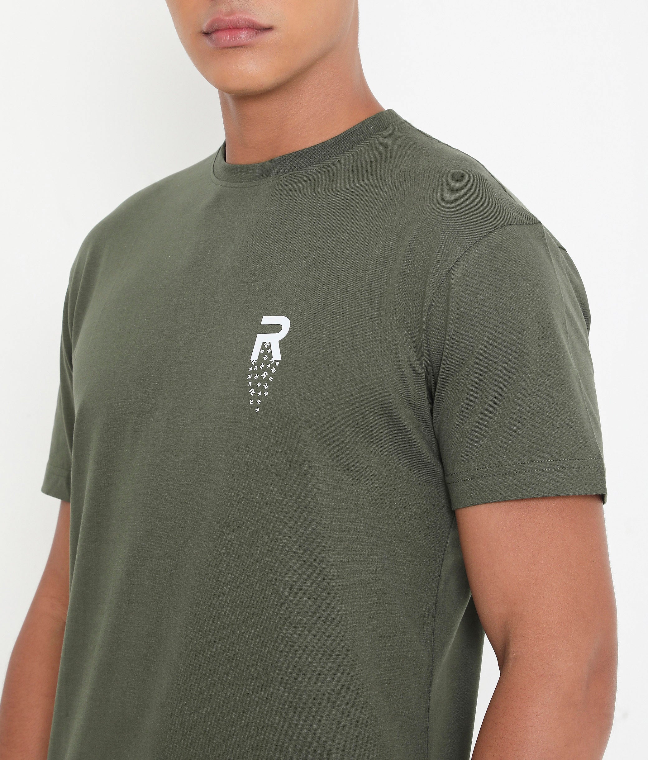 Men Solid Green Leisurewear Cotton Tee - 002