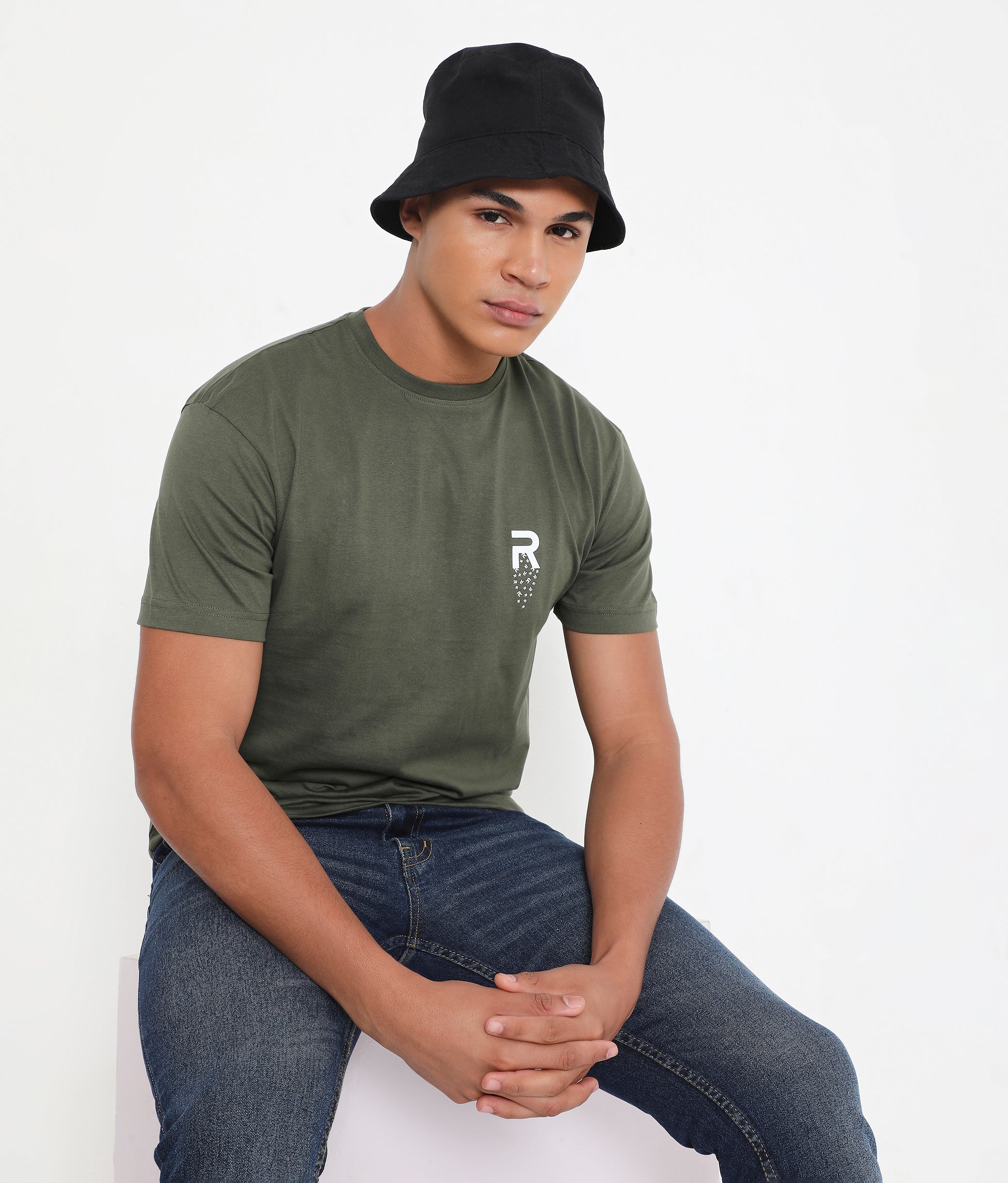 Men Solid Green Leisurewear Cotton Tee - 002