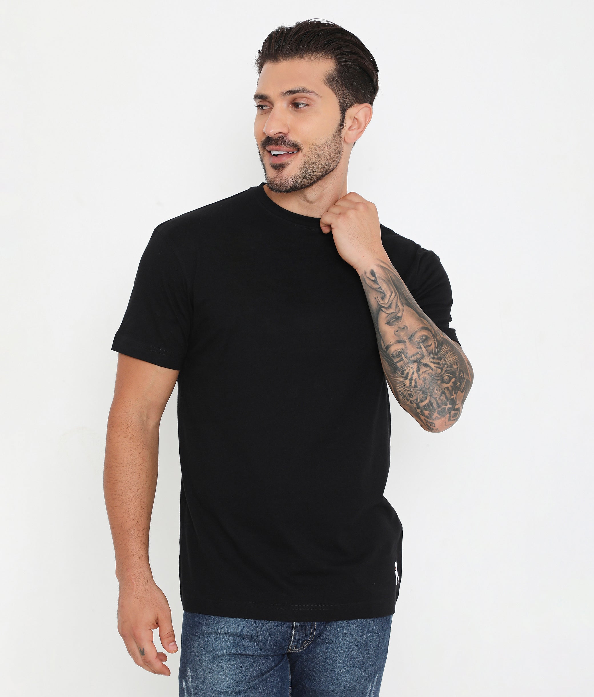 Men Solid Black Leisurewear Essential Cotton Tee - 004