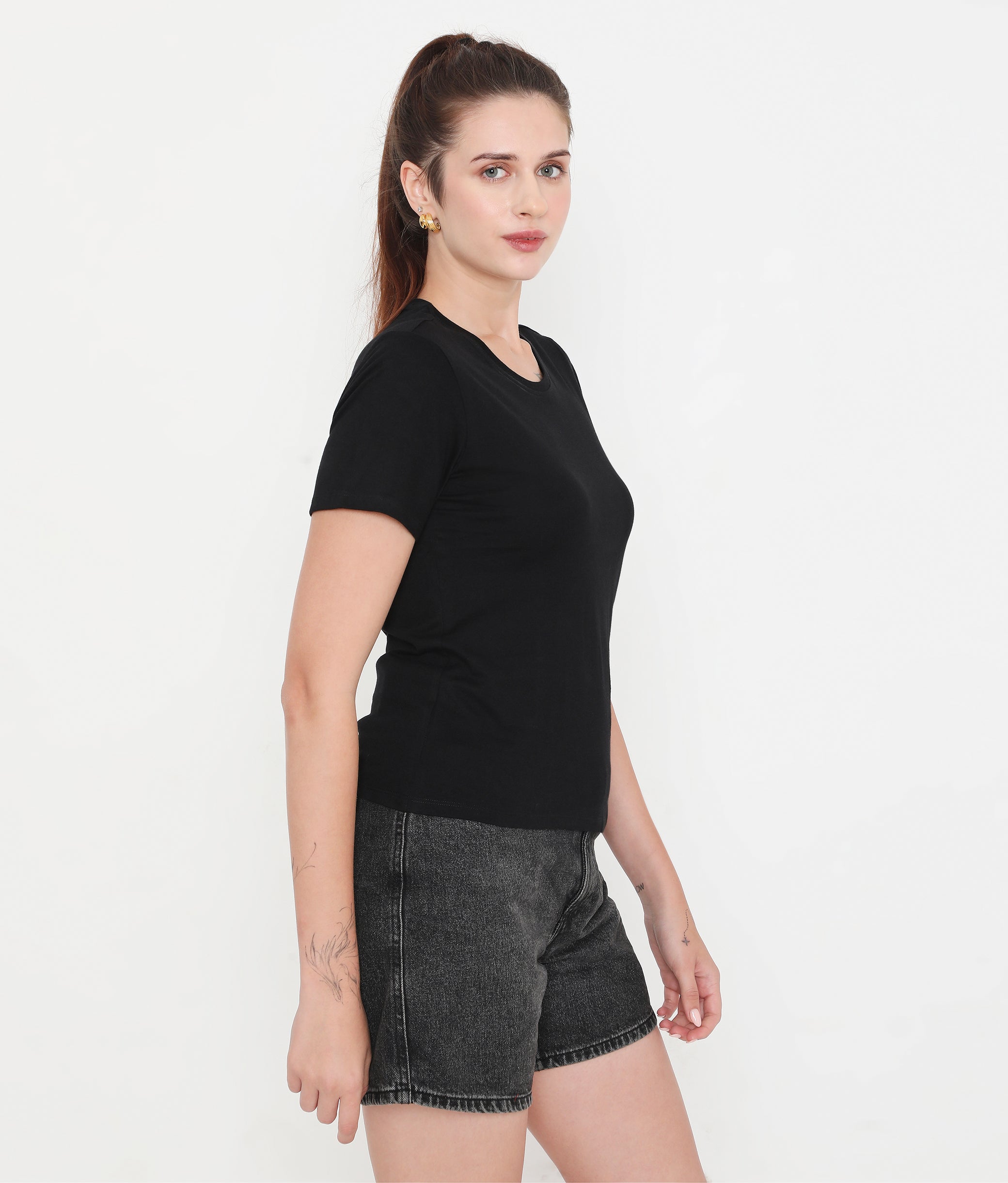 Women Solid Black Round Neck Cotton T-Shirt - 001