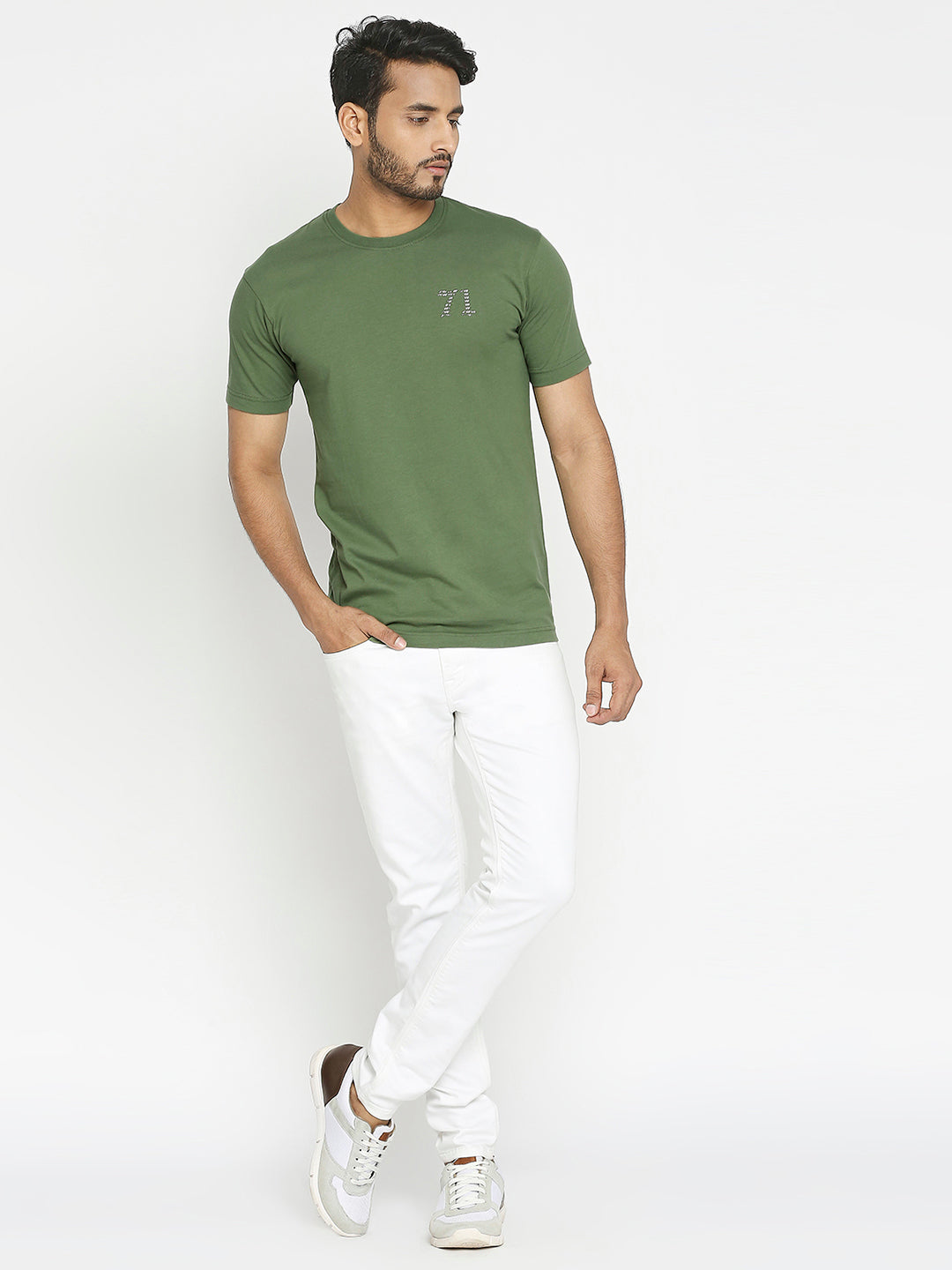 Solid Bottle Green Everyday Essential Cotton T-Shirt for Men